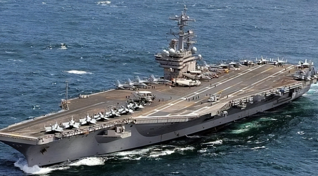  当神话坠入荒漠：那些被技术泡沫淹没的信任与期待 新闻