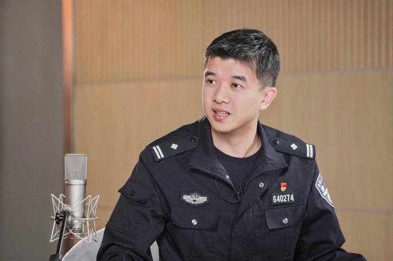  在祖国最南端，守好国门一线；一位缉私警察的坚守故事。 新闻 在祖国最南端，守好国门一线；一位缉私警察的坚守故事。 新闻