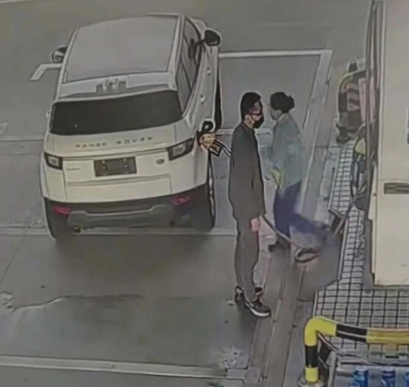  【深度】从技术视角拆解加油站逃单：反光贴膜与无牌车辆的隐秘逻辑 新闻