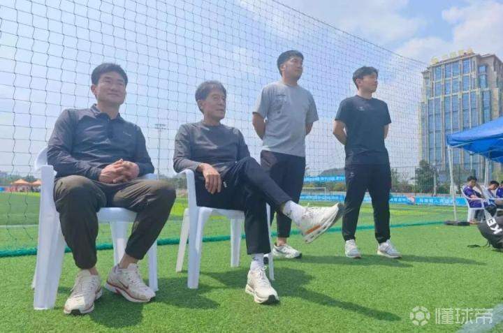  【技术解码】韩国青训体系入黔：一位传奇外教的选人哲学与实战方法论 体育新闻