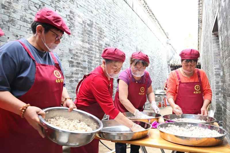  那列穿过清明的动车，载着的何止是旅客，更是无数人回不去的乡愁 情感心理