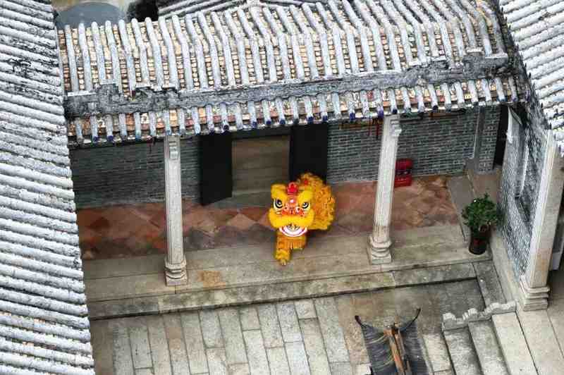  那列穿过清明的动车，载着的何止是旅客，更是无数人回不去的乡愁 情感心理