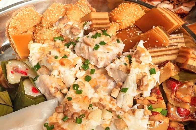  那列穿过清明的动车，载着的何止是旅客，更是无数人回不去的乡愁 情感心理