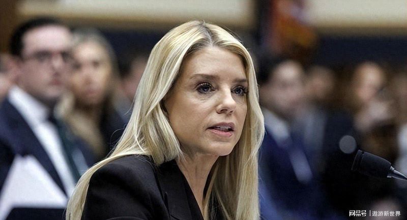  【机密档案深扒】爱泼斯坦案600万页卷宗：一场以“透明”为名、实为信息控制的权力游戏 新闻