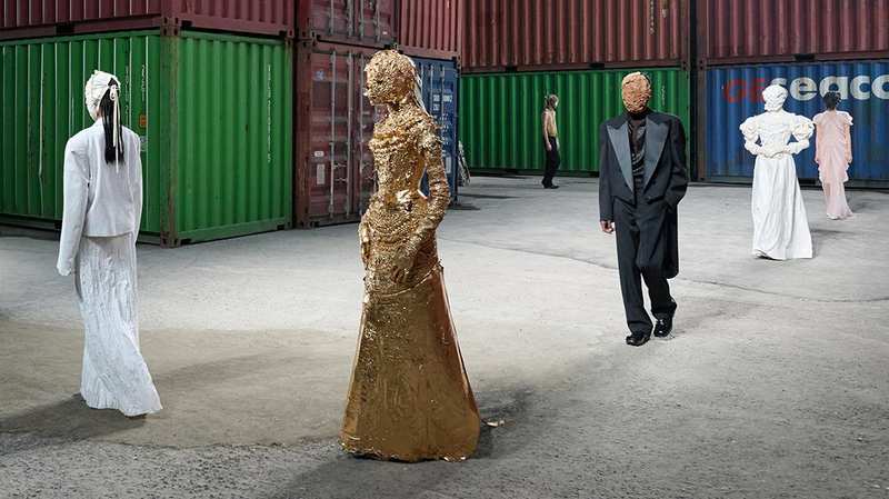  买包还是买金条？一位90后的消费觉醒与资产保卫战 情感心理