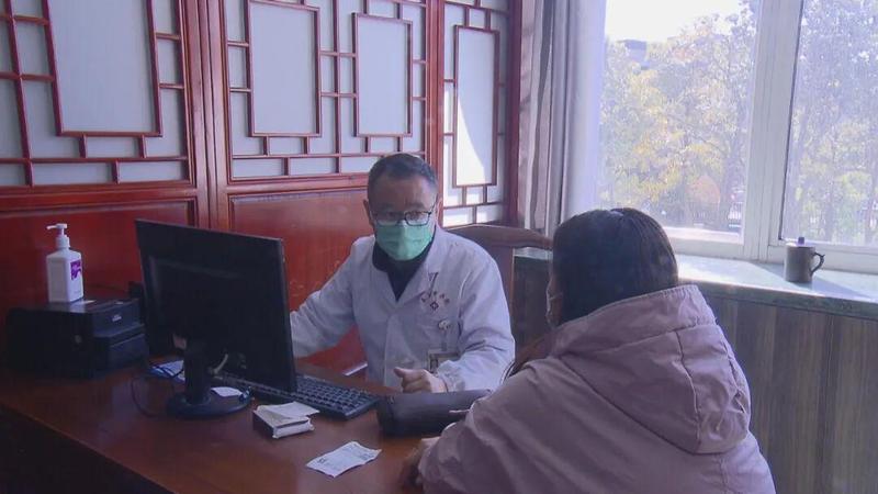  胃，不只是消化器官：一位消化科医生的十年临床观察与脑肠轴机制深度解析 健康养生