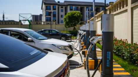  油价震荡重塑全球出行格局：中国新能源车企的破局之道 汽车科技