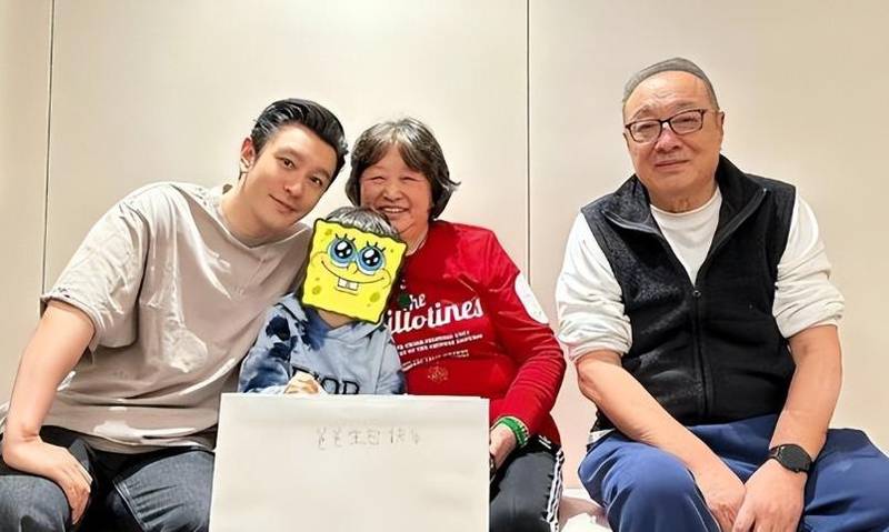  从黄晓明骑行翻车事件，深度拆解公众人物守法边界的三大铁律 娱乐新闻